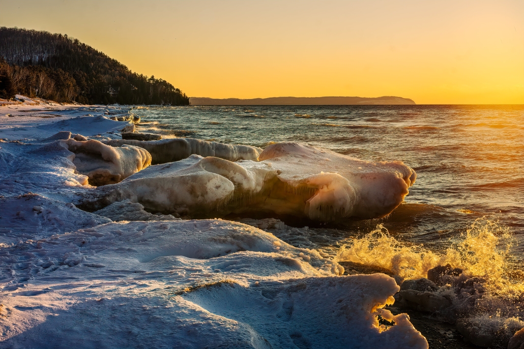 Twilight's Last Gleaming by Mark Smith